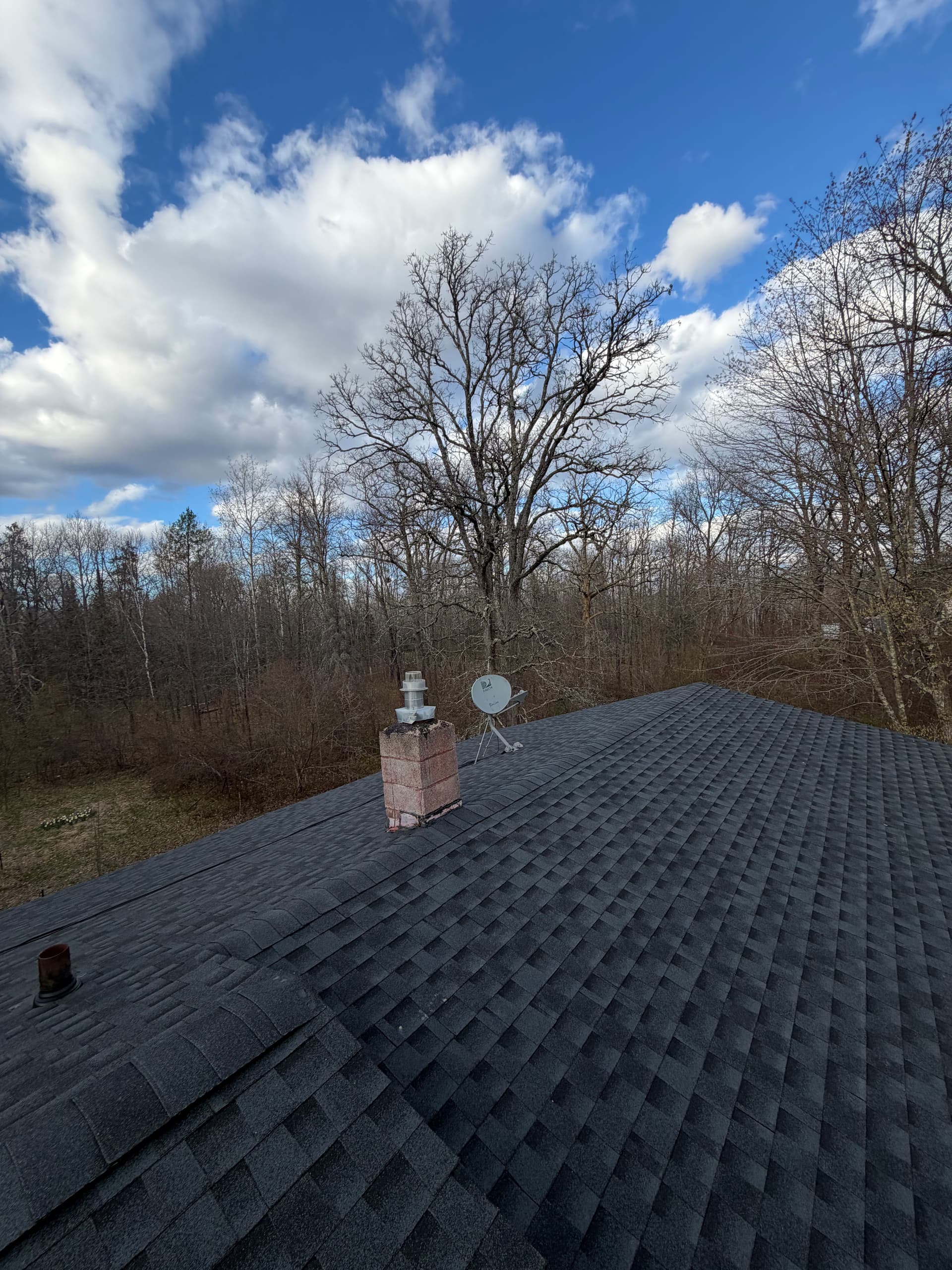 Gallery photos for 1,800 Sq Ft Roof Tear-Off and Replacement Done in a Day: Image #3