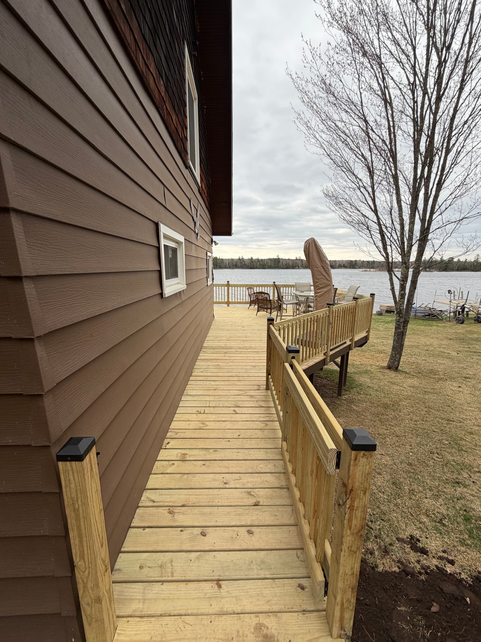 Gallery photos for Lakefront Deck Rebuild With New Railings and Redesigned Entry: Image #4