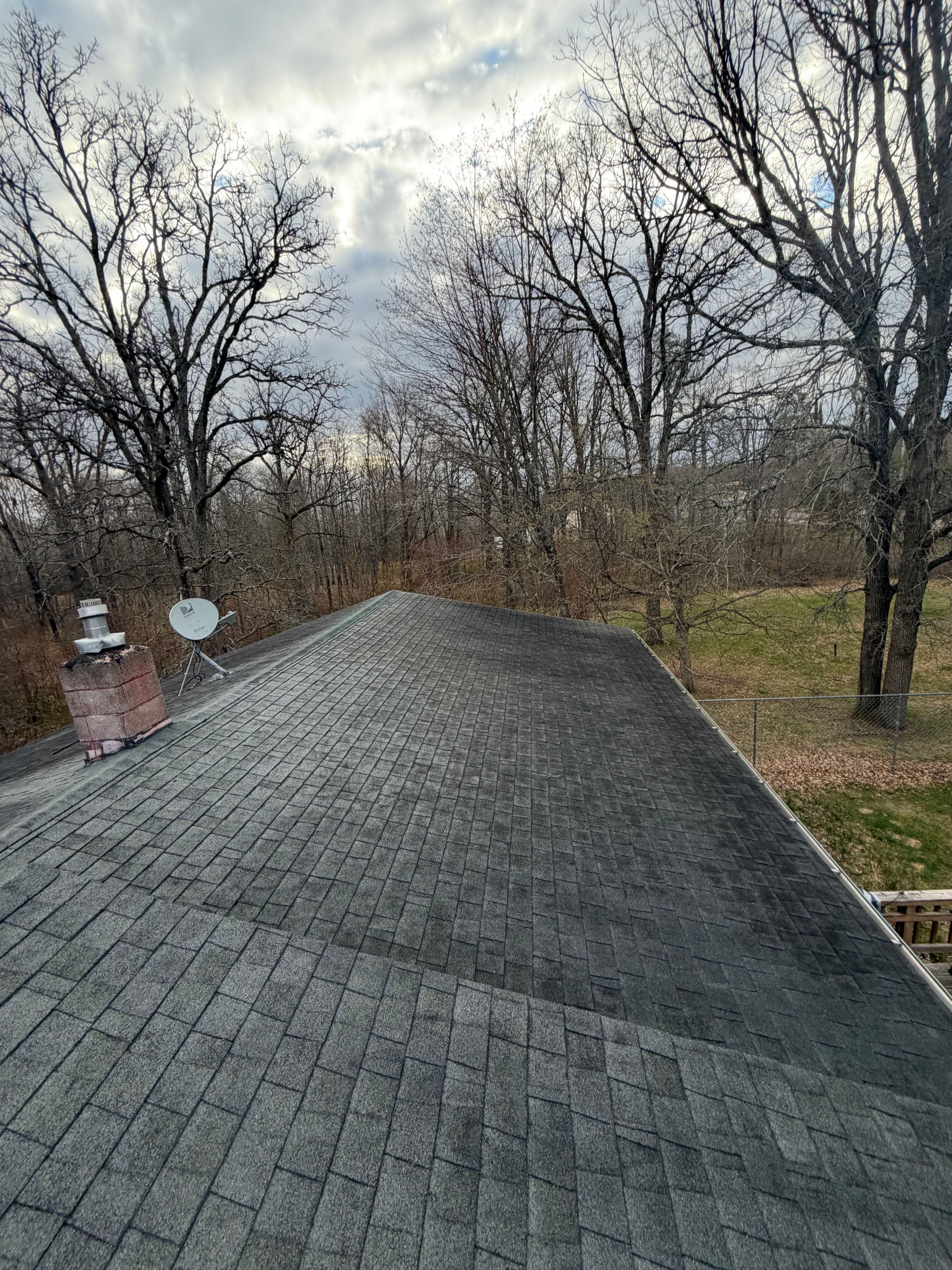 Gallery photos for 1,800 Sq Ft Roof Tear-Off and Replacement Done in a Day: Image #5