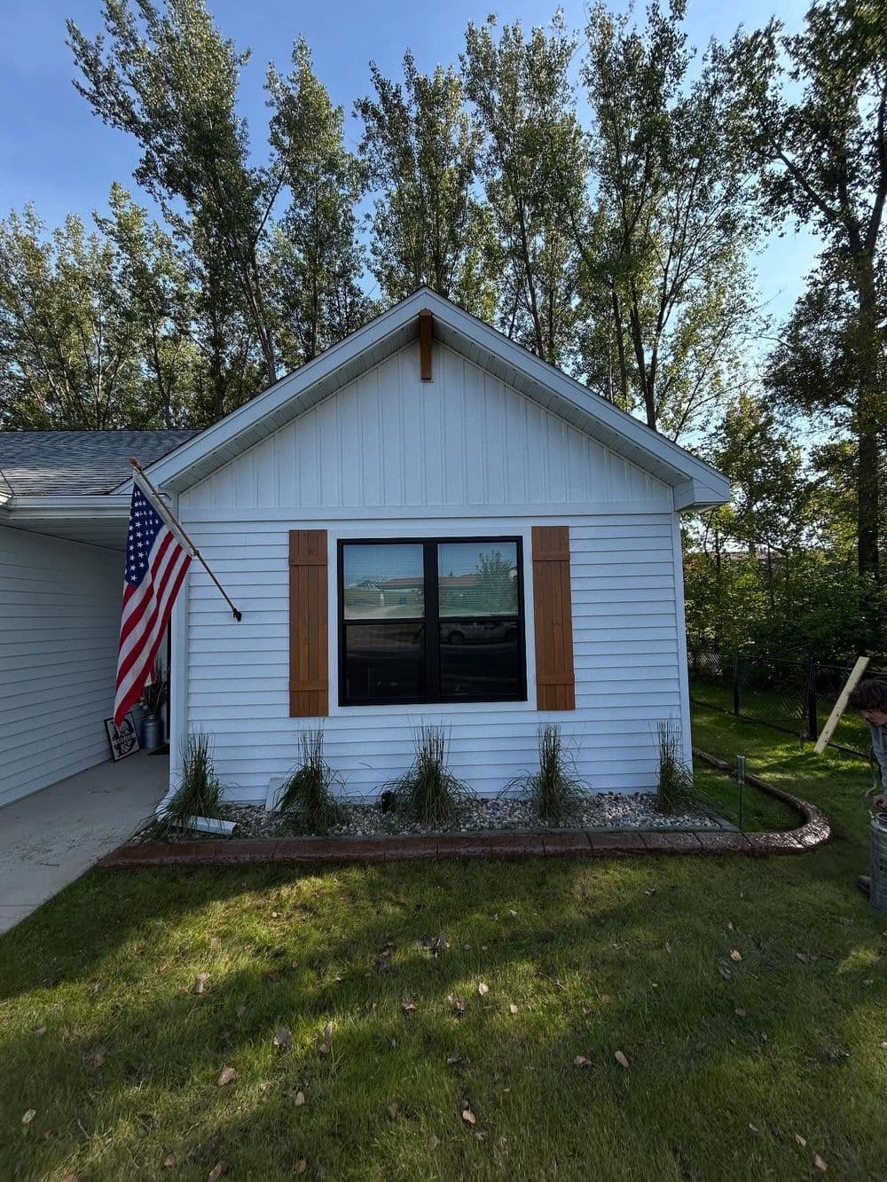 Gallery photos for Fresh Concrete Curbing Install Sharpens Up a Solon Springs Yard: Image #4